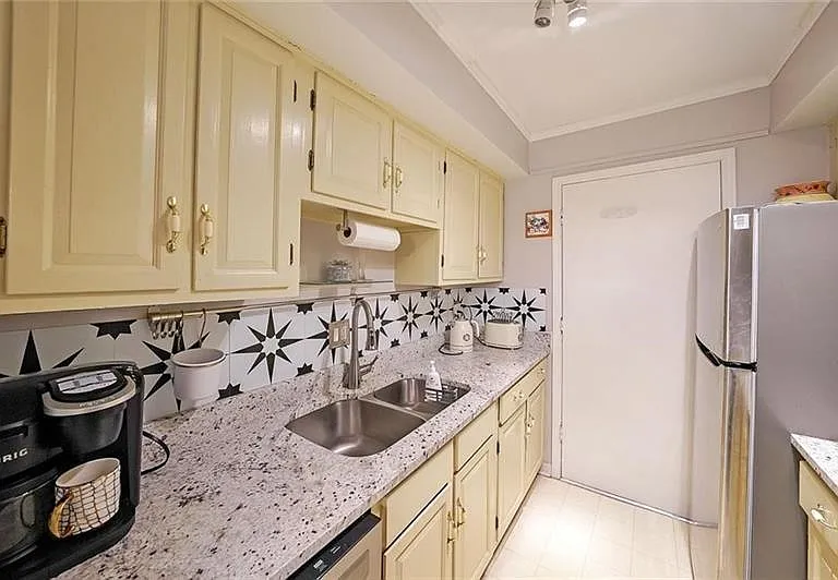6851 Roswell Rd #O3 — Photo 12