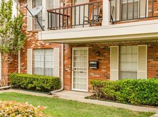 1020 Roaring Springs Rd, Fort Worth, TX 76114