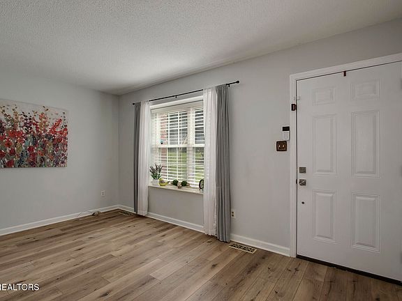 4th image of 2138 Belle Terra Rd