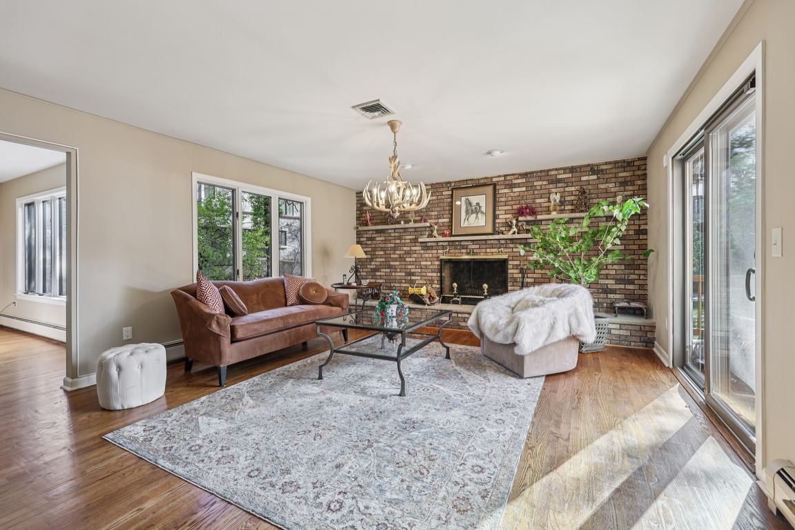 next background image