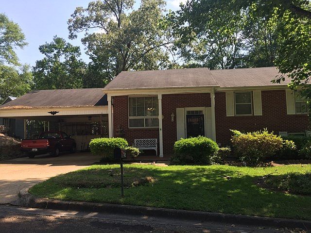 1st image of 404 Choctaw Dr
