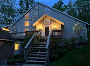 292 Johnnycake St, Manchester Center, VT 05255