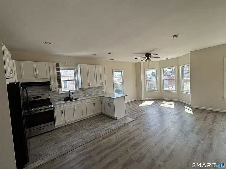 236 Brooks St #236 — Photo 3