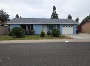 933 Meadowview Dr, Galt, CA 95632