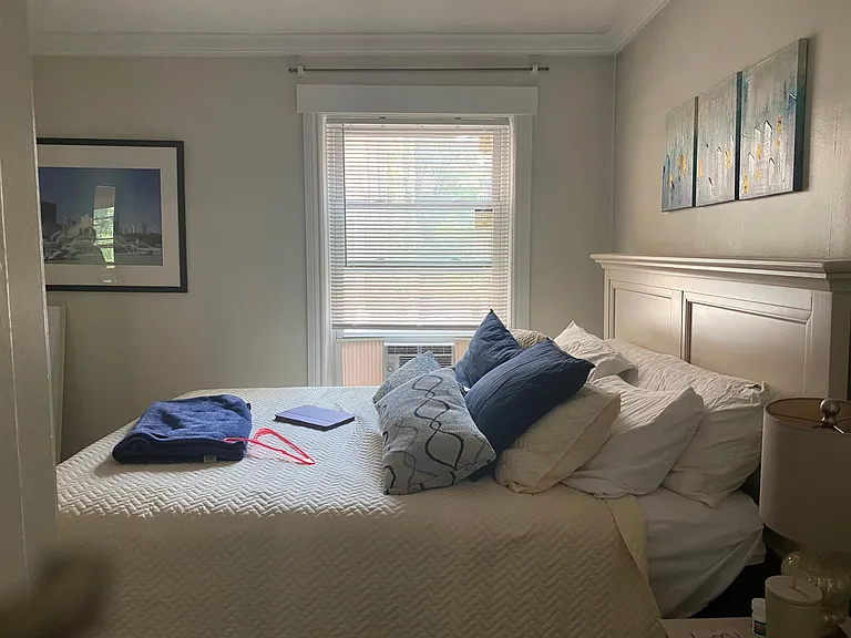 2129 1/2 N Dayton St #1B — Photo 3