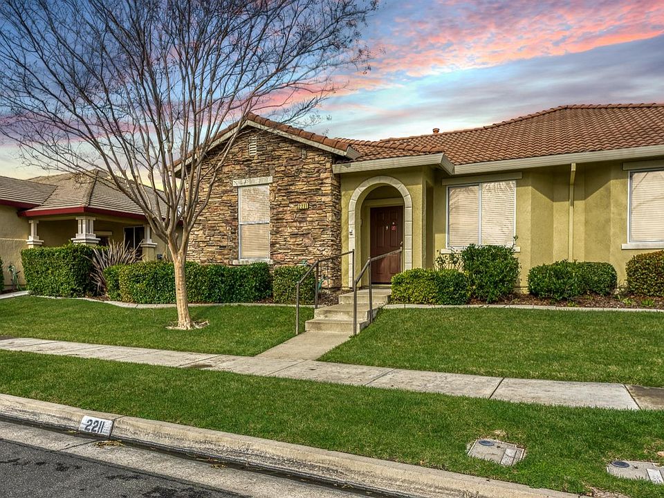 1st image of 2211 Rose Arbor Dr