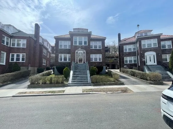 140 Columbia St, Brookline, MA 02446