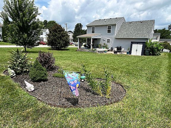 4th image of 200 Greenleaf Dr