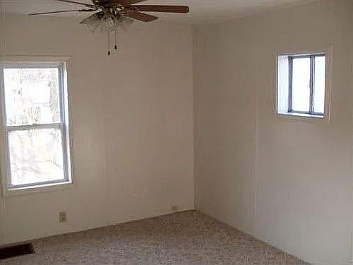 5th image of 402 Stowell St NW