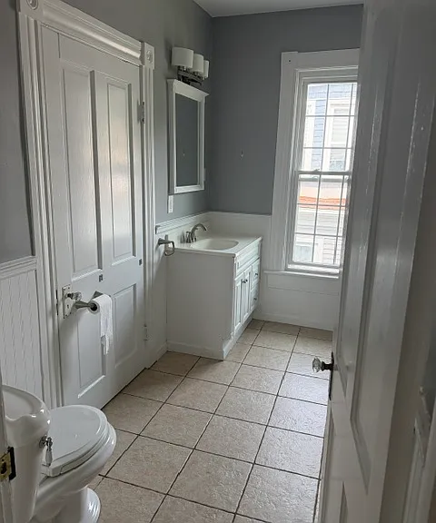 239 College St — Photo 7