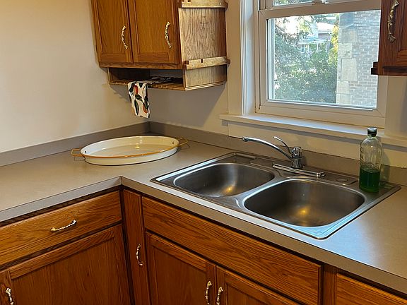 5th image of 2037 S 22nd St APT D