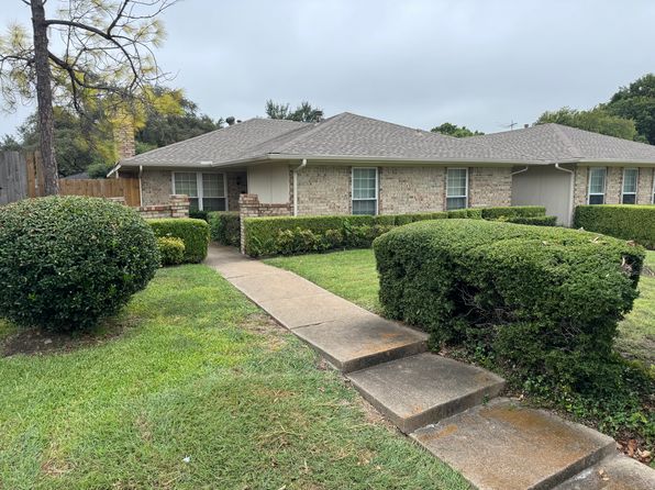 2824 Clear Springs Dr