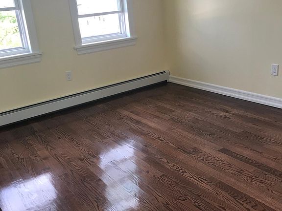 2nd image of 4624 Utopia Pkwy