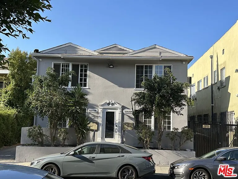 6224 1/8 De Longpre Ave — Photo 7