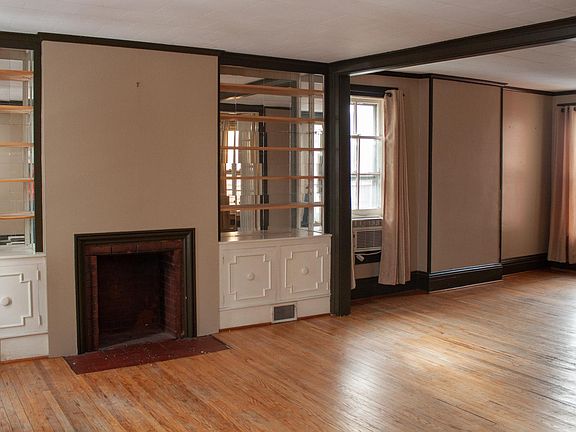 3rd image of 74 Park St