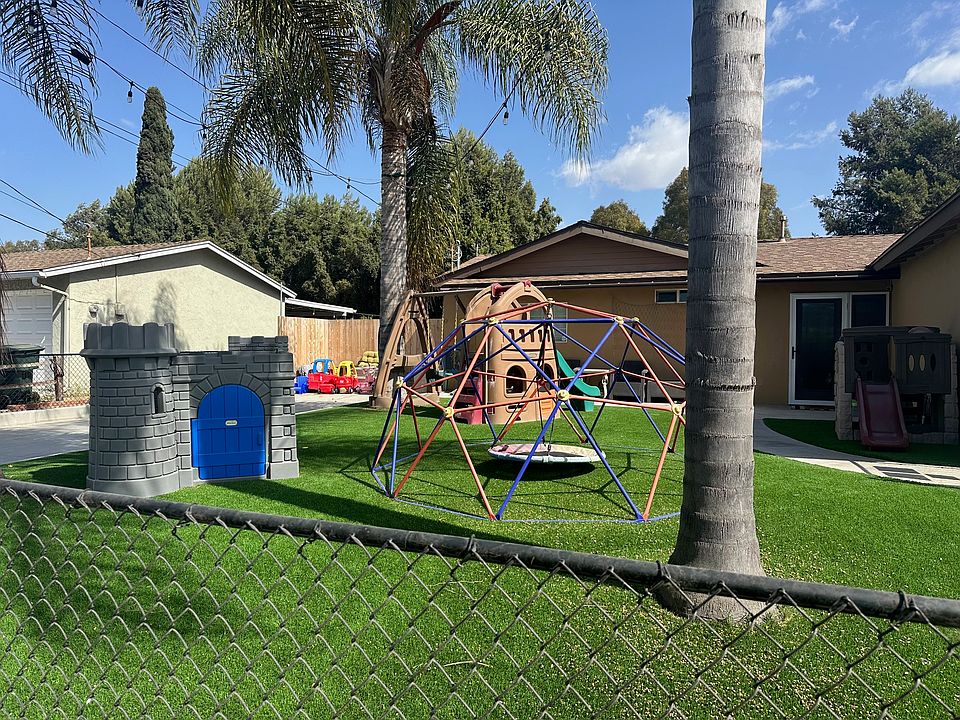 Enclosed Front Yard