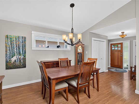 3rd image of 188 Meridian Way