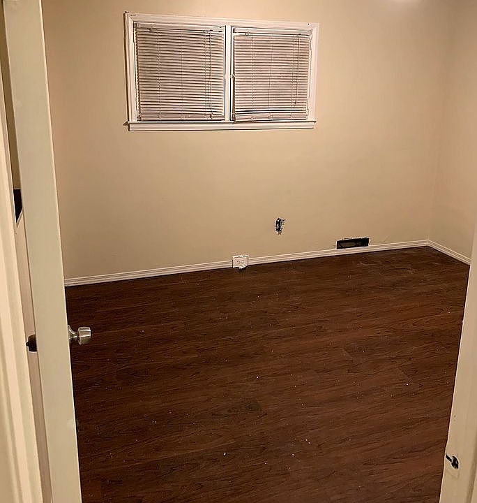 1st image of 2480 E Outer Dr