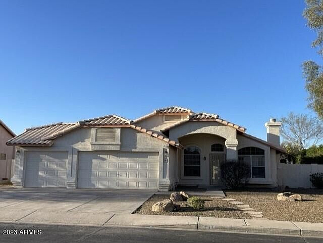 1st image of 1144 W Courtney Ln