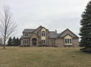 1590 E Jason Rd, Saint Johns, MI 48879