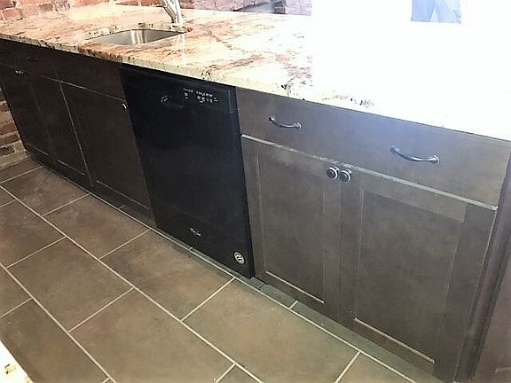 3rd image of 89-95 S 22nd St #10451064