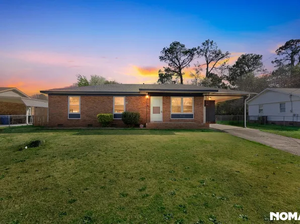 318 Glen Canyon Dr, Fayetteville, NC 28303