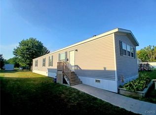 2900 Banbury Ct, Liverpool, NY 13090