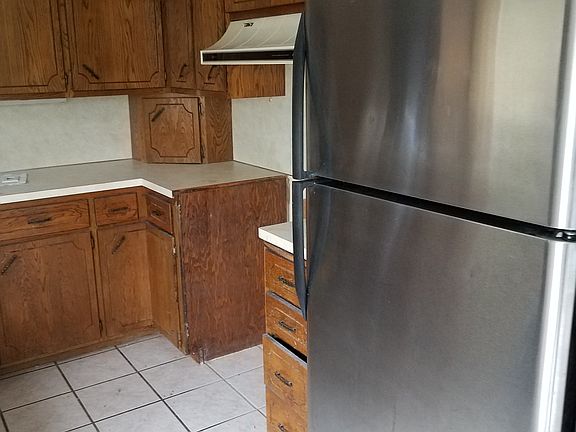 3rd image of 3334 Gertrude St