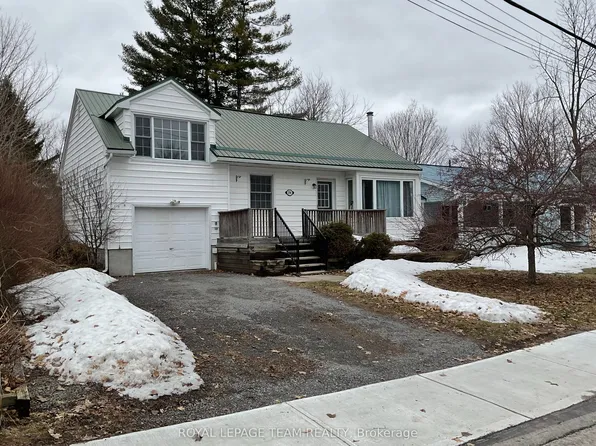 294 Saint George St, Mississippi Mills, ON K0A 1A0