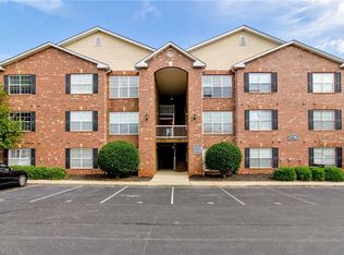 3716 Cotswold Ave UNIT P, Greensboro, NC 27410
