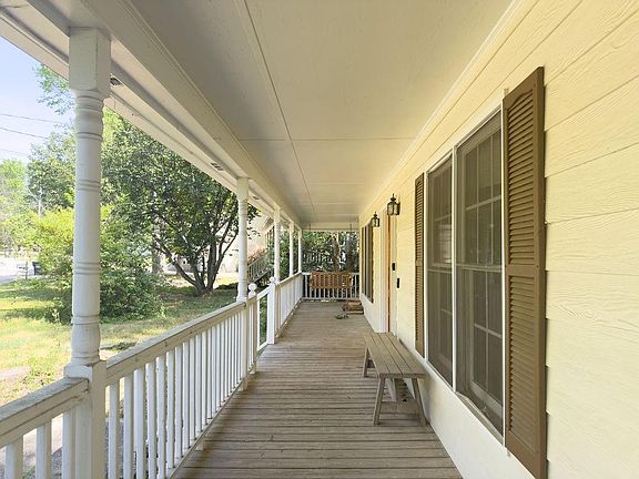 4th image of 66 Stevenson Point