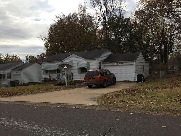 3rd image of 1214 Darr Dr