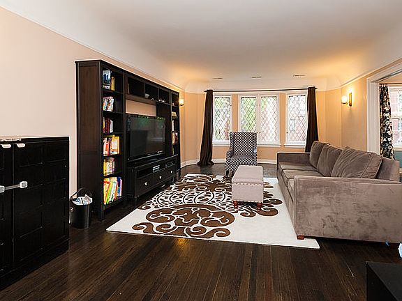 4th image of 1130 W Washington Blvd #1A