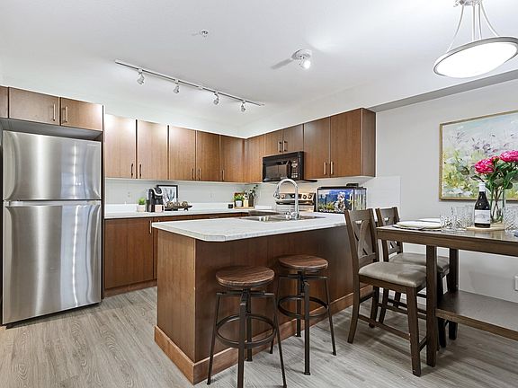 2nd image of 45555 Yale Rd #101