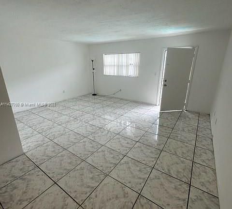5th image of 16215 NE 18th Ct APT 212
