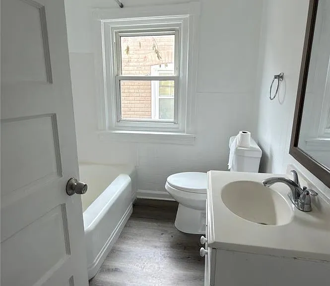 450 Hanover Ave — Photo 18