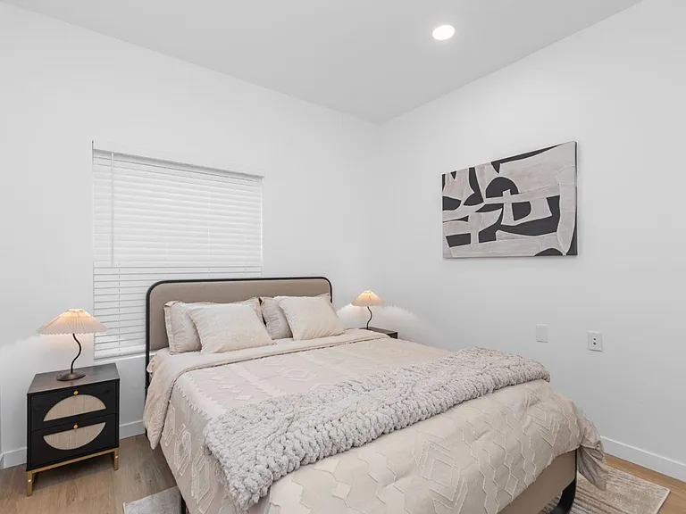 6916 Eberhart St — Photo 20