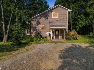 535 Goldengate St, Lake Orion, MI 48362