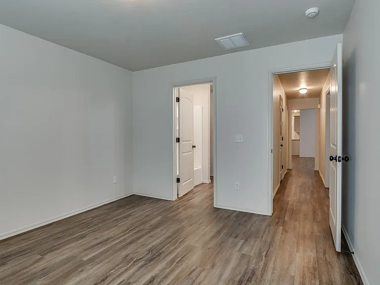 412 Chalk Hill Ct — Photo 33