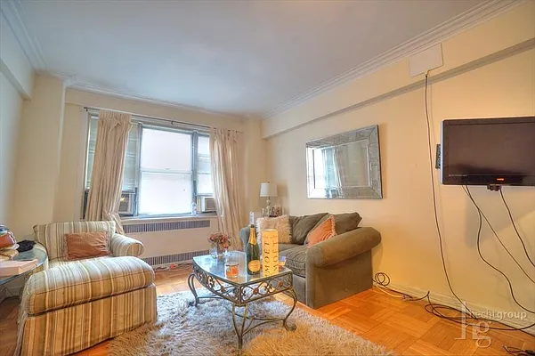 Rented by Hecht Group | media 5