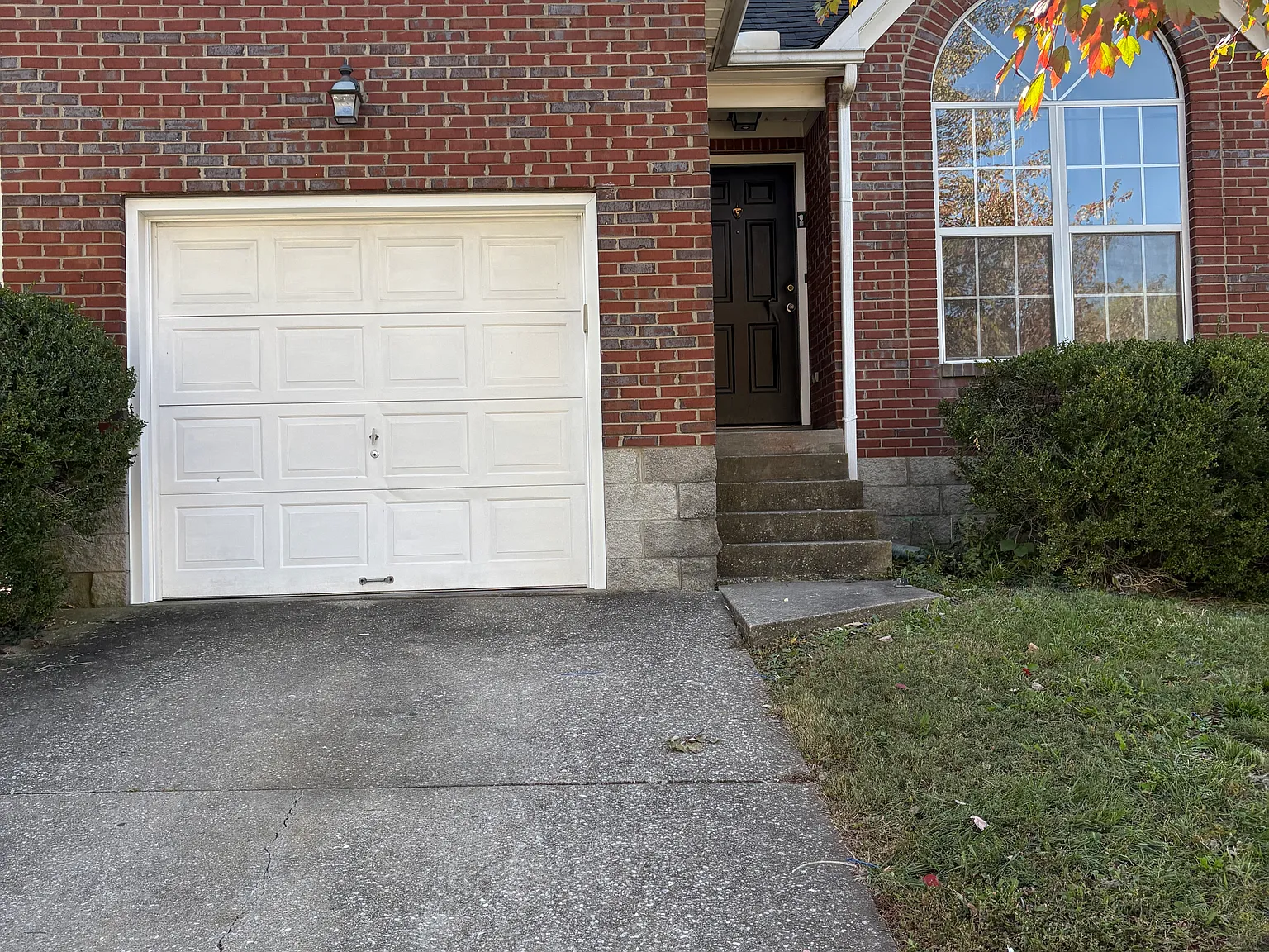 4792 Moss Creek Dr — Photo 2