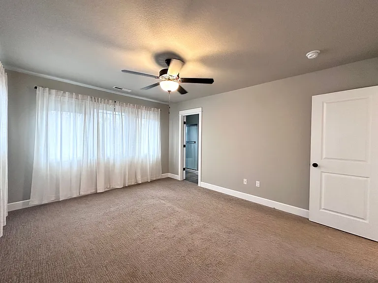 4337 N Hunt St — Photo 18