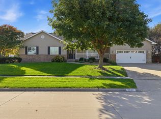 7502 Goodman Dr, Urbandale, IA 50322