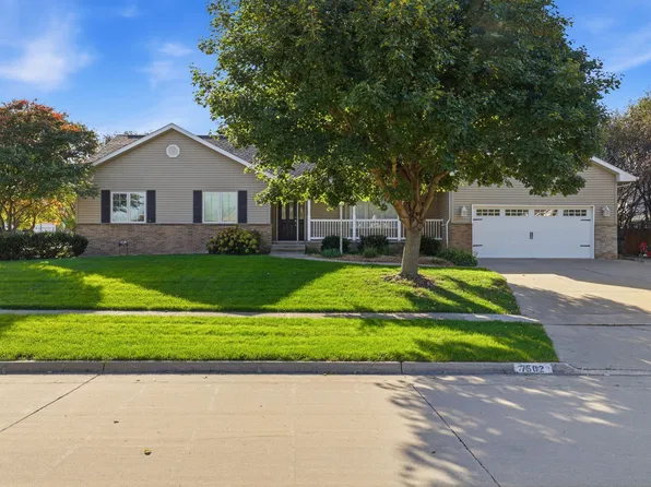 7502 Goodman Dr, Urbandale, IA 50322