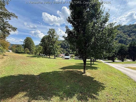 5th image of 65 Palmer Pl