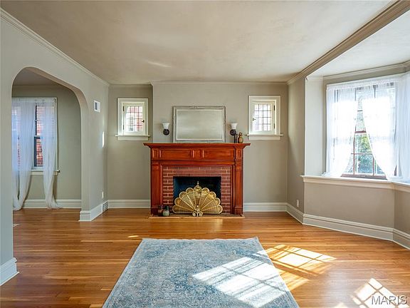 5th image of 5065 Miami St