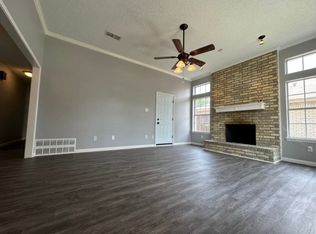 7125 Wagonwheel Rd, Fort Worth, TX 76133