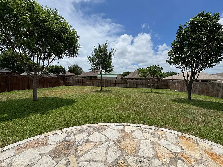 5702 Graphite Dr — Photo 31