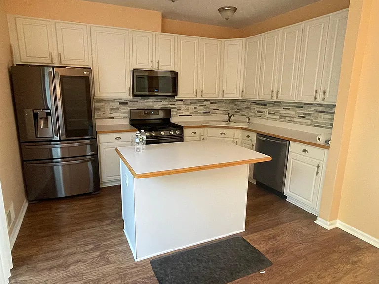 701 Cherry Orchard Rd — Photo 9