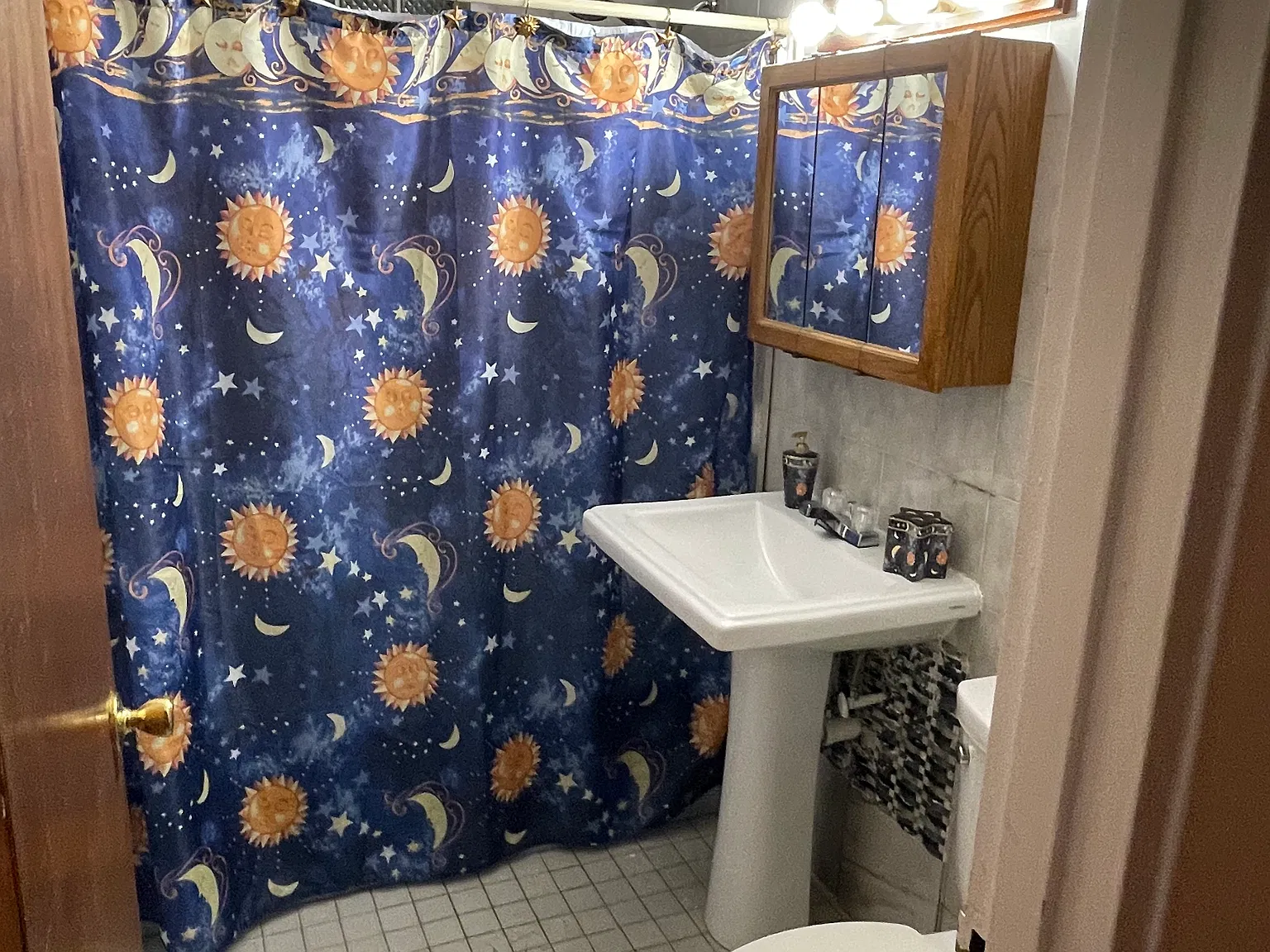 3 bed, 1.5 bath, 1042 sqft, $2,000 — Photo 3